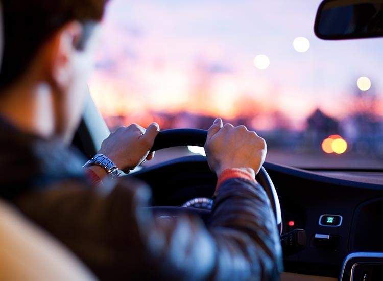 ประกันสินเชื่อรถยนต์ ไม่ทำได้ไหม? รู้ทันกฎหมายก่อนเซ็นสัญญา